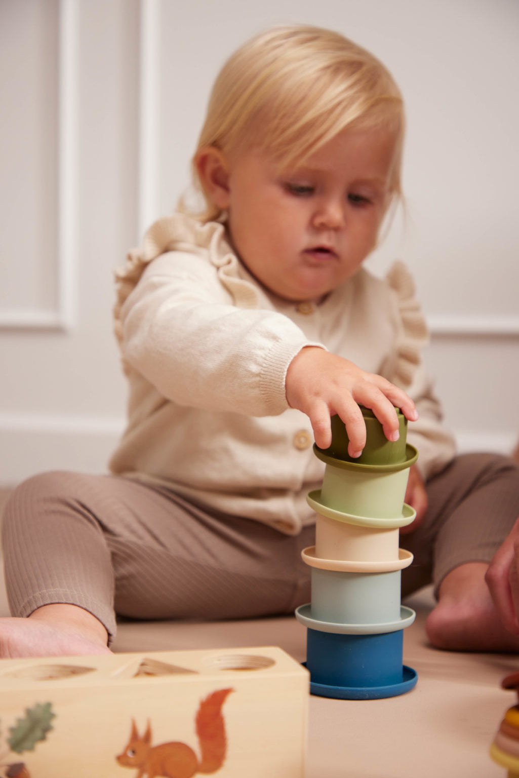 Stapelbecher aus Silikon für Kinder ab 1 Jahr, verschiedene Farben