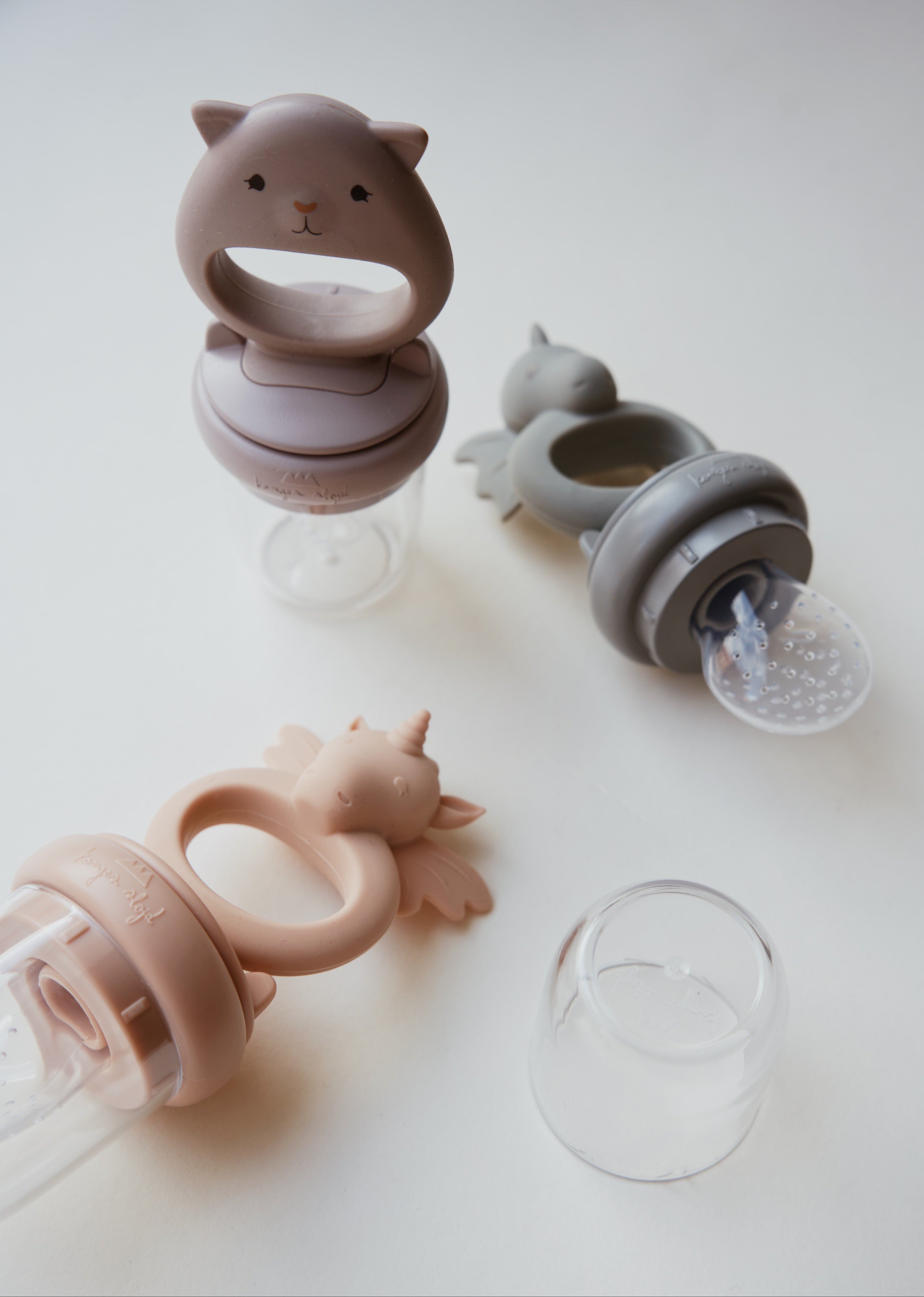 Konges Slojd Fruchtsauger Baby Schnuller im 2er Pack, Einhorn rosa