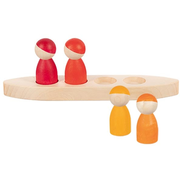 Holzboot mit 4 Spielfiguren