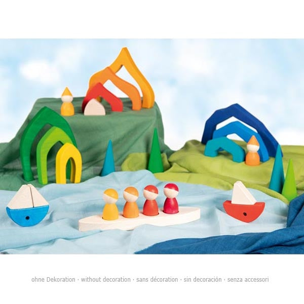 Holzboot mit 4 Spielfiguren