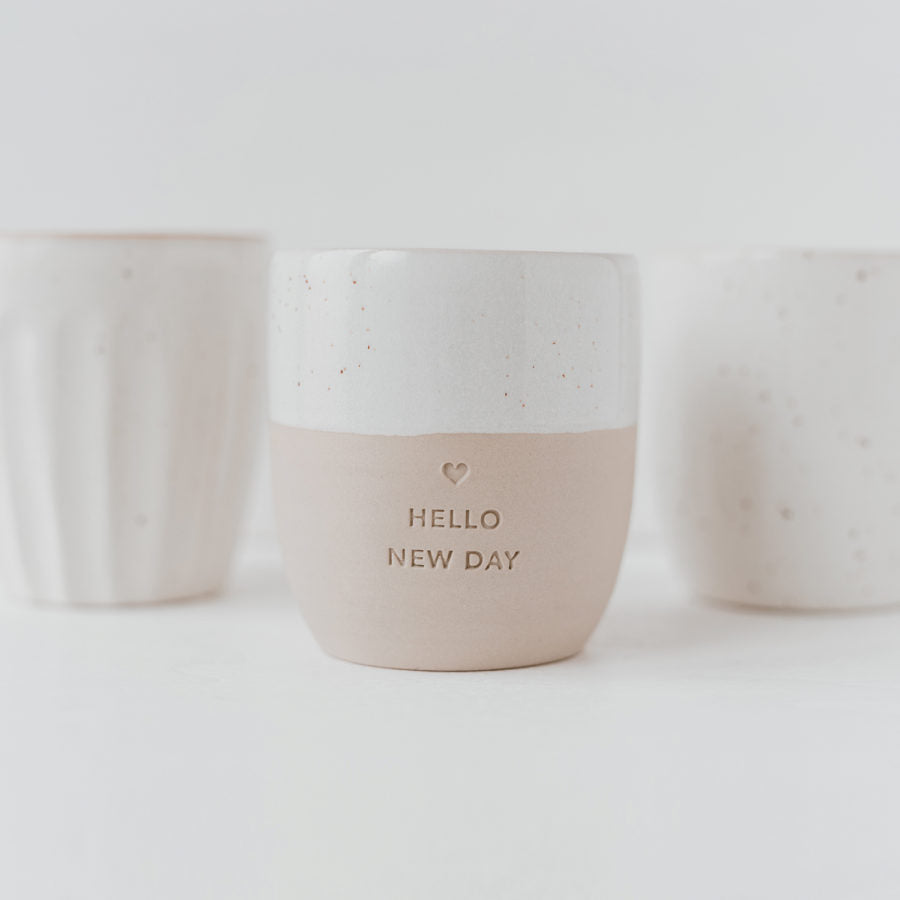 Eulenschnitt Becher Hello New Day aus Steingut